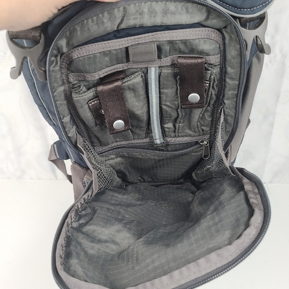 Overland Equipment blue and gray multi-compartment multi-purpose backpack - Picture 9 of 16